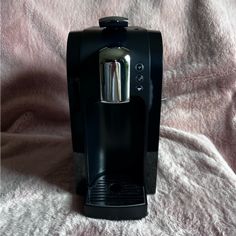 Starbucks VERISMO K-fee 11 5P40 Coffee Maker & Espresso Pod Machine
